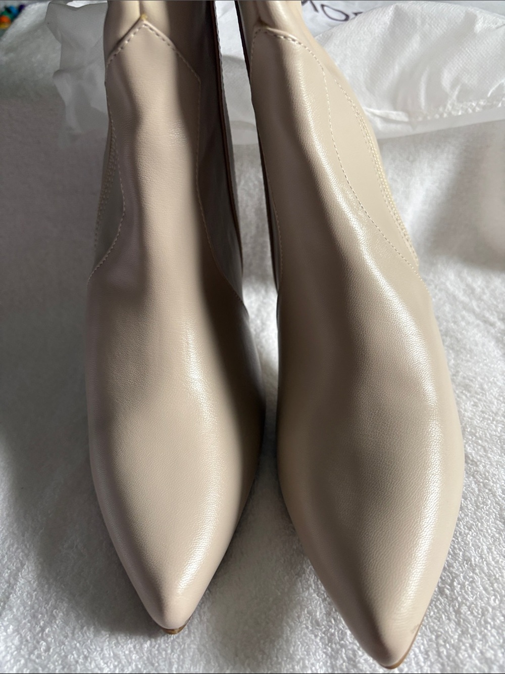 TOP Moda Ivory Boots